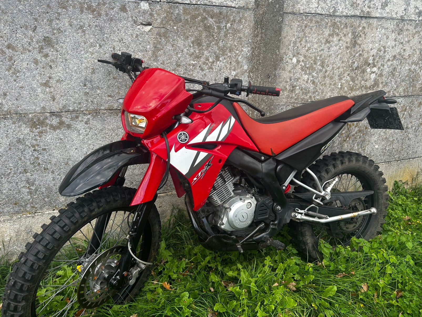 Yamaha xt 125 x, Vélos & Vélomoteurs, Enlèvement ou Envoi, Comme neuf