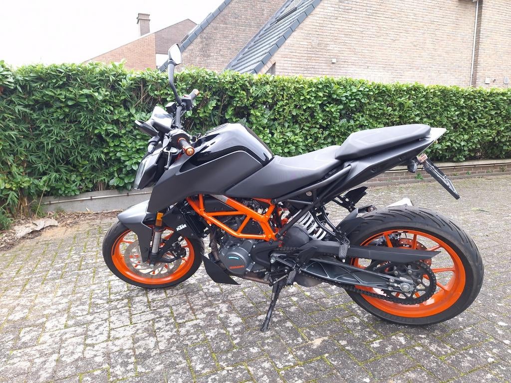 Ktm duke 125 in showroomstaat!!!, Particulier
