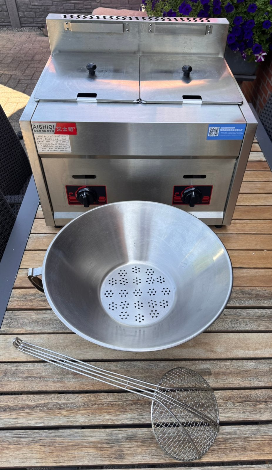 Professionele friteuse op gas met toebehoren, Ophalen, Zo goed als nieuw