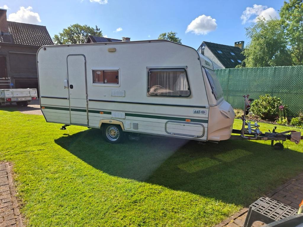 Chateau La Car 445  met Mover en nieuwe tent Unico verona, Particulier, Mover, Chateau