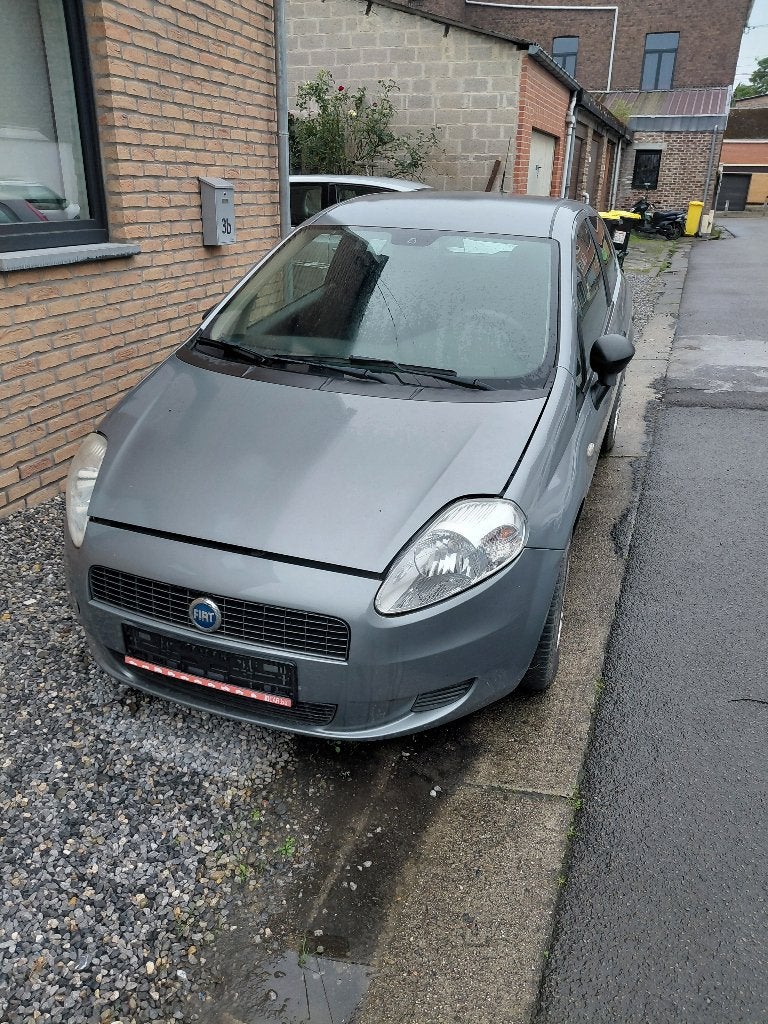 FIAT GRANDE PUNTO, Autos, Achat, Boîte manuelle, Noir, 5 places