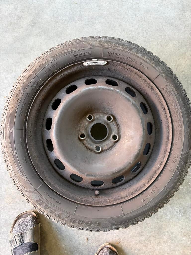 Good year 205/55 r16 91t, Autos : Pièces & Accessoires, Pneus & Jantes, Enlèvement, Pneus hiver