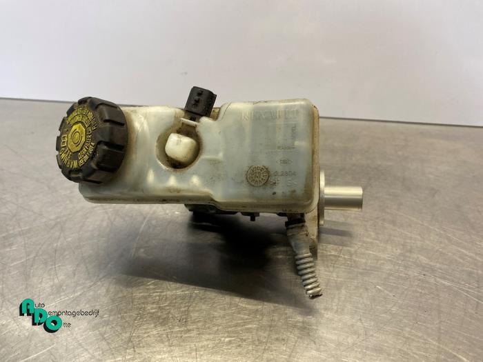 Hoofdremcilinder van een Renault Clio (Clio 4 12-), Gebruikt, -, Renault, -