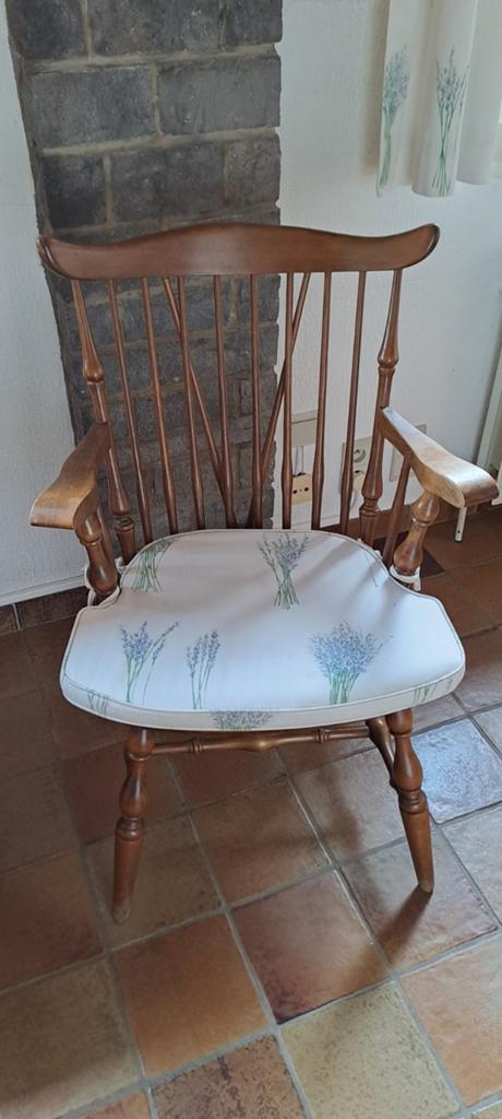 Fauteuil en bois avec galette d'assise sur mesure en tissu, Enlèvement