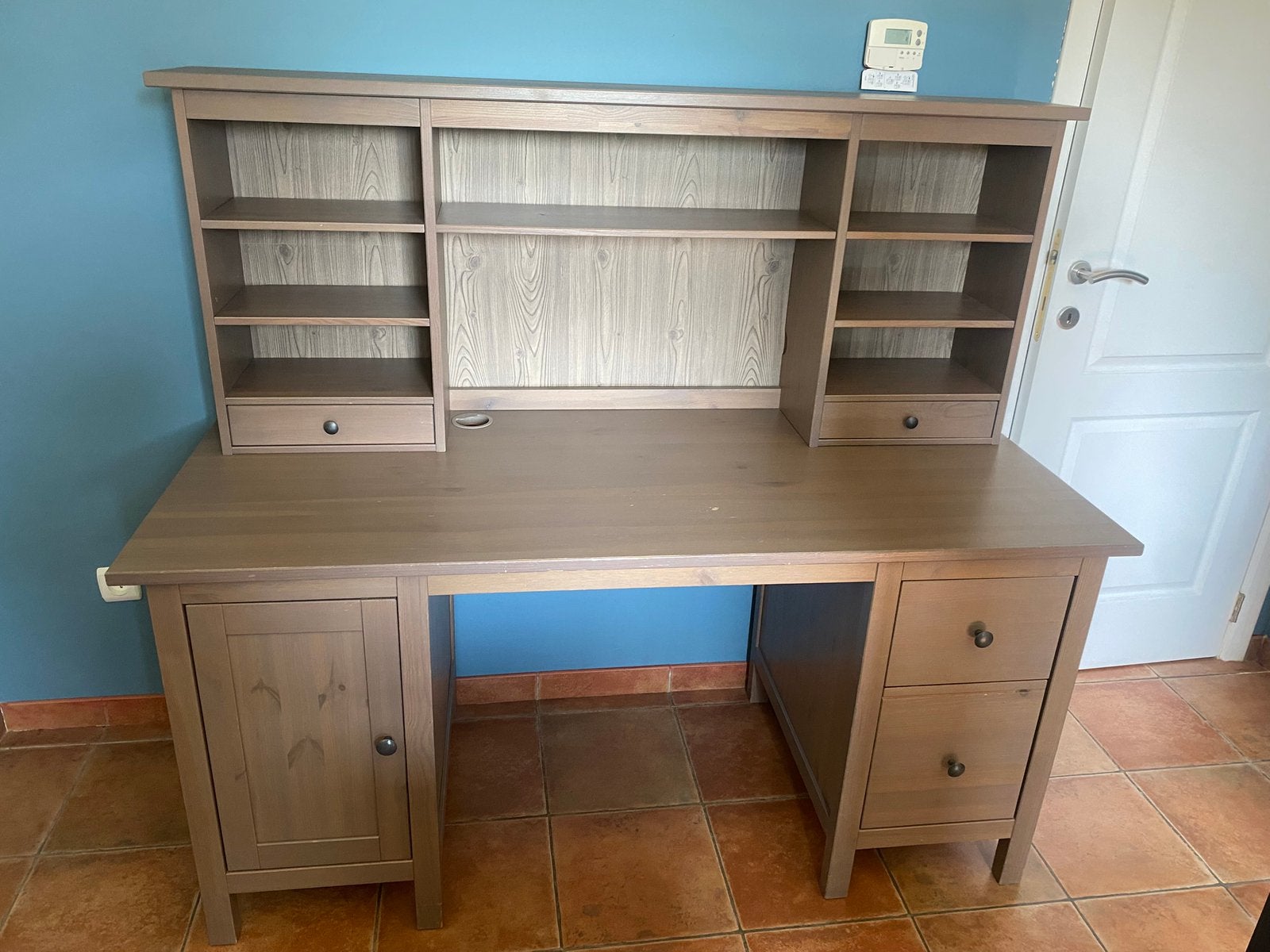 Bureau Ikea (modéle HEMNES), Huis en Inrichting, Bureaus, Ophalen, Met lades, Gebruikt, 155 cm