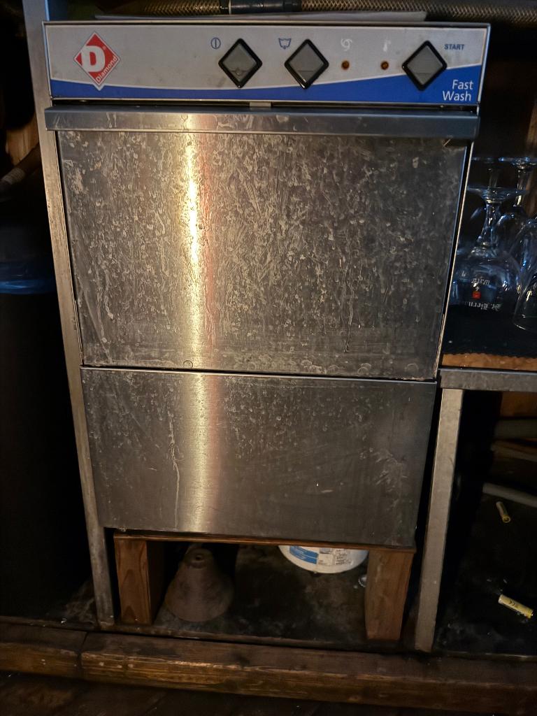 Professionele glazenspoelmachine (glazenwasser) – Diamond, Ophalen, Gebruikt, Wassen en Drogen