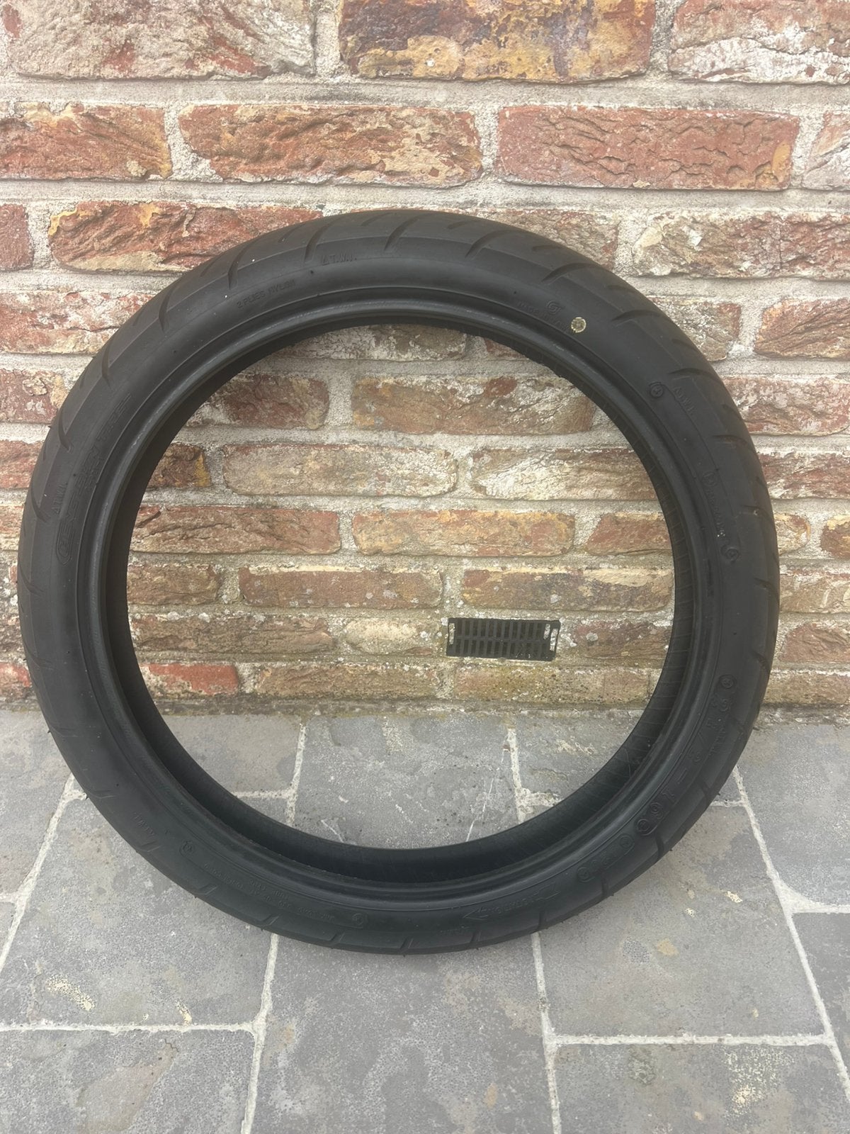 Pneu peugeot 103 16 pouces, Fietsen en Brommers, Brommers | Toebehoren, Ophalen