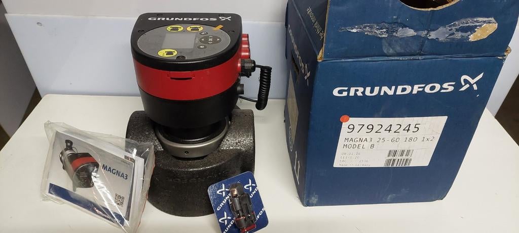 Nieuwe Grundfos MAGNA3 25-60 professionele pomp 180, Articles professionnels, Machines & Construction | Pompes & Compresseurs