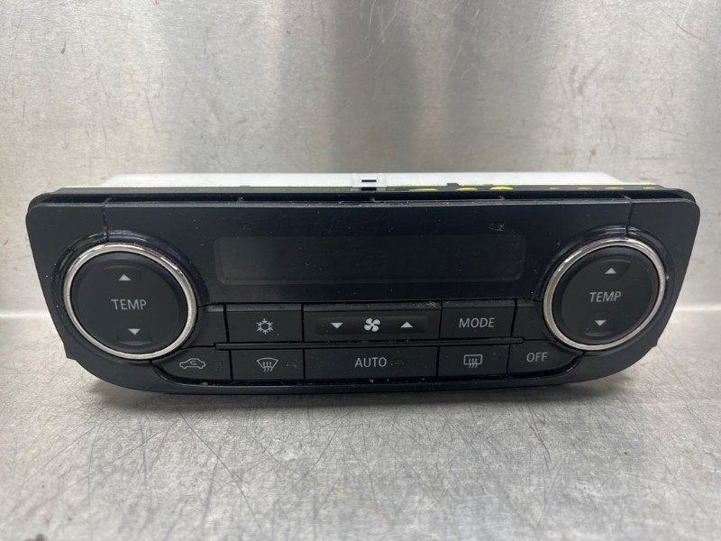 PANNEAU DE COMMANDE CHAUFFAGE CLIMATISATION (|7820A468XA|), Utilisé, Mitsubishi
