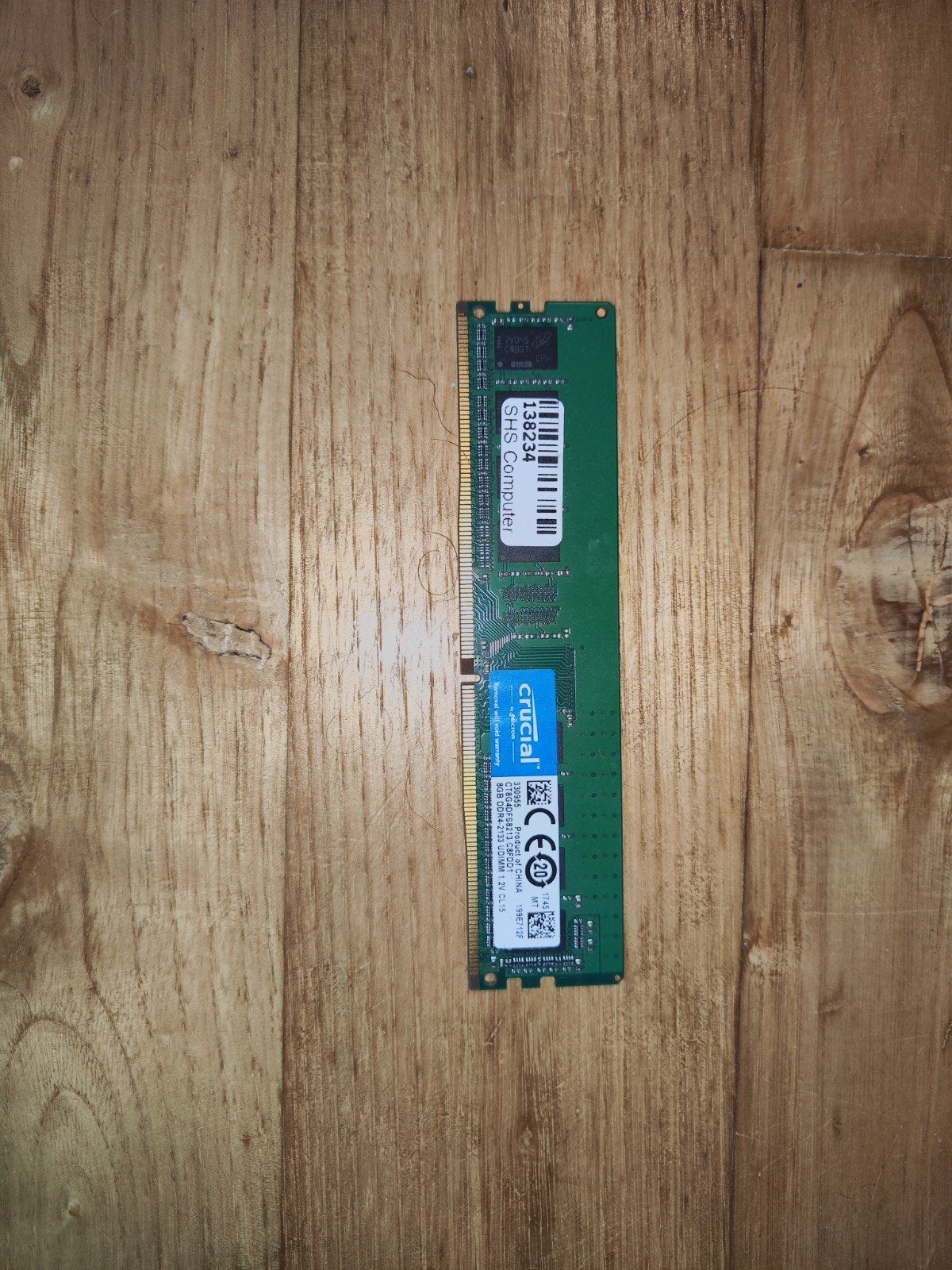 RAM Crucial 8 Go DDR4 2133 MHz – UDIMM PC Fixe – CT8G4DFS821, Computers en Software, Ophalen, DDR4, 8 GB, Zo goed als nieuw