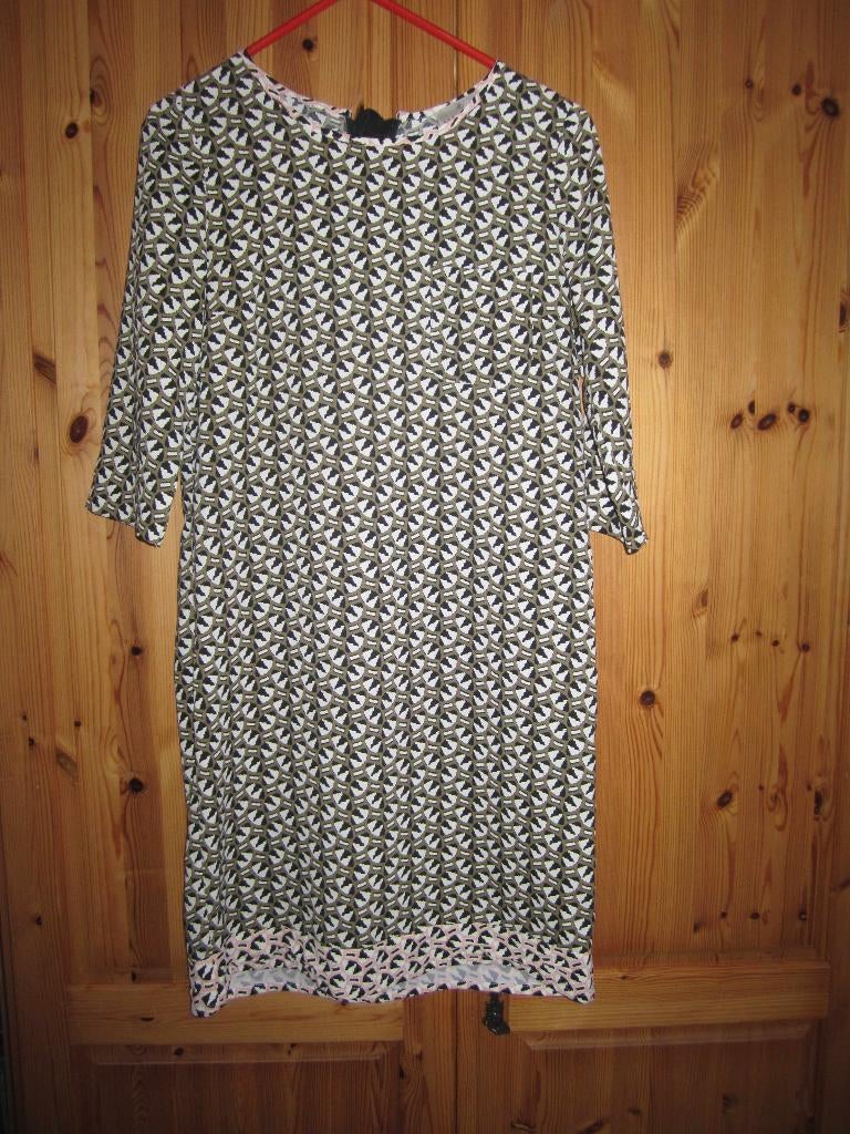 Jurk Essentiel Antwerp maat 38, Taille 38/40 (M), Enlèvement ou Envoi, Comme neuf, Vert