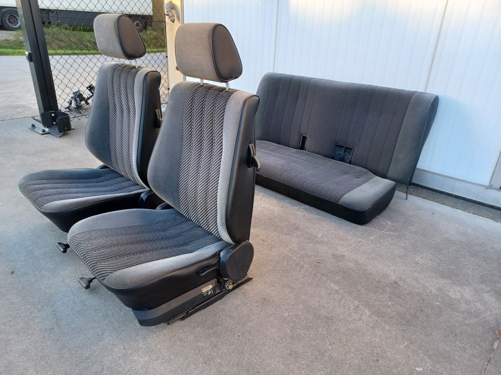 BMW e30 2-deurs interieur / stoelen / edition, Ophalen, Gebruikt, BMW