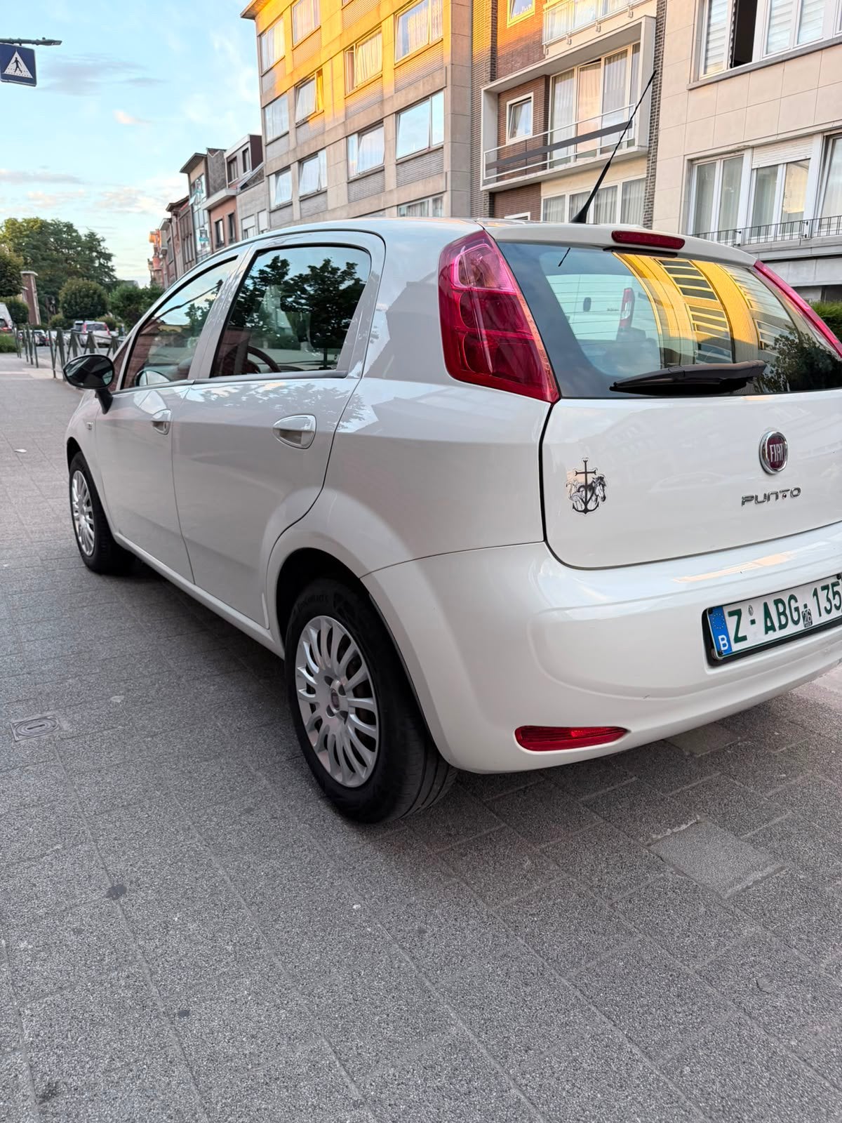 Fiat punto benzine euro6b new staat 0485905657, Autos, Fiat, Rétroviseurs électriques, Achat, Euro 6, Entreprise