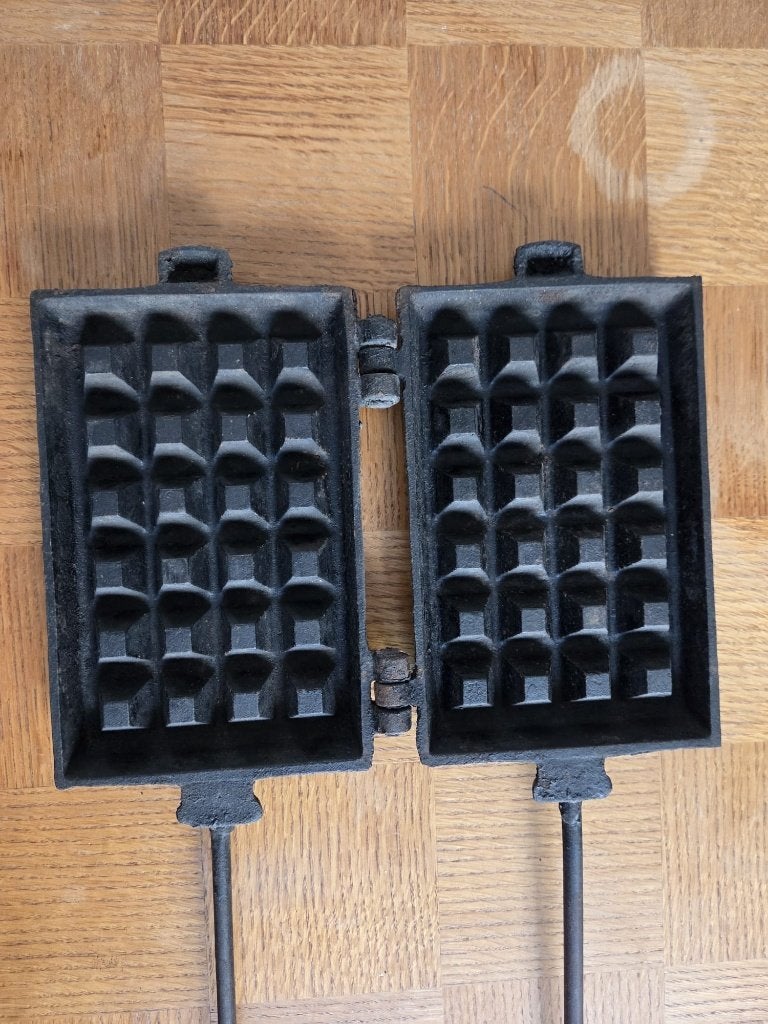 Antieke gietijzeren wafelijzer — Model 5B, Antiek en Kunst, Antiek | Keukengerei, Ophalen