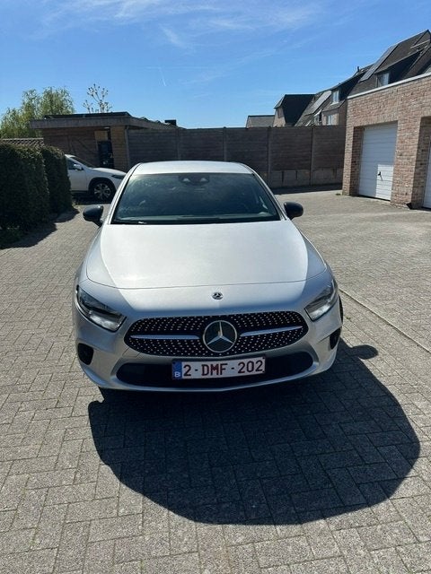 Mercedes Benz A180, Autos, Achat, Euro 6, 1350 kg, Noir