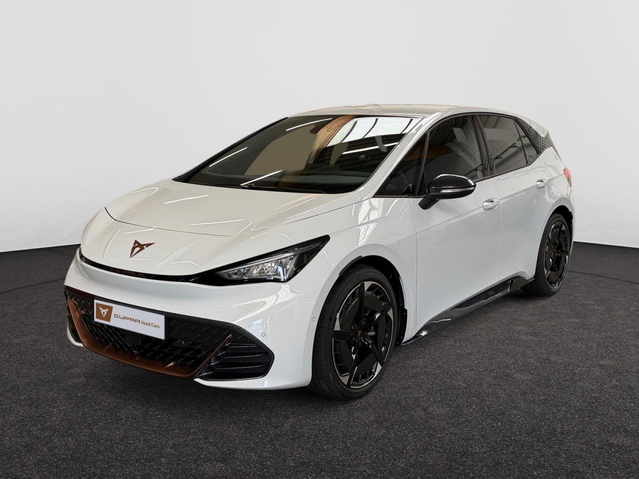 Cupra Born 77 kWh eBoost Business, Autos, Achat, Automatique, Blanc, https://public.car-pass.be/vhr/d34e71b2-1398-46dc-be9a-0f8f6855d241