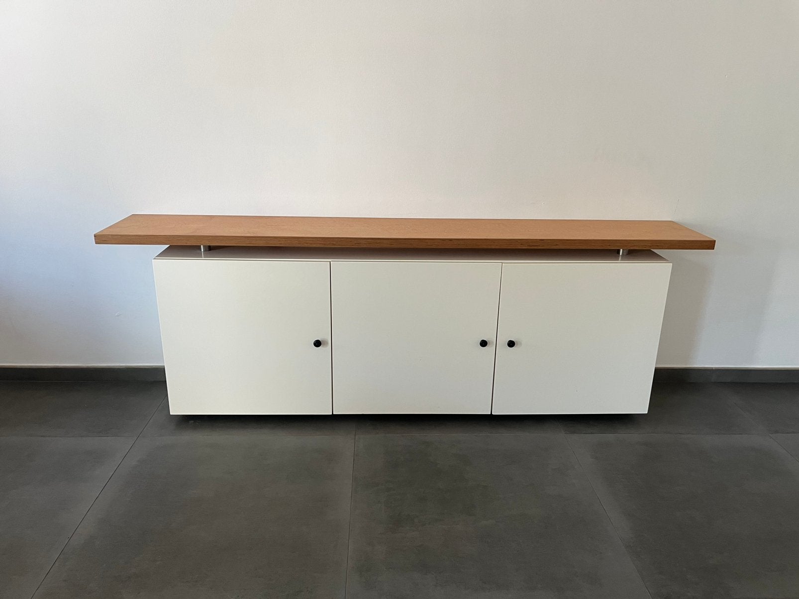 A DONNER - Meuble long Buffet, Maison & Meubles, Armoires | Buffets, Utilisé, Enlèvement