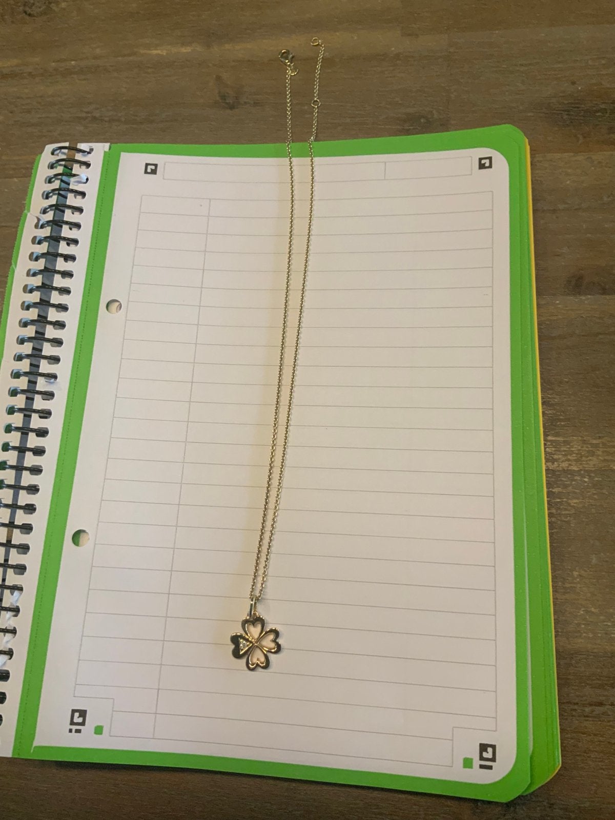 Mooie goudkleurige ketting met klavertje vier merk Pandora, Ophalen, Zo goed als nieuw