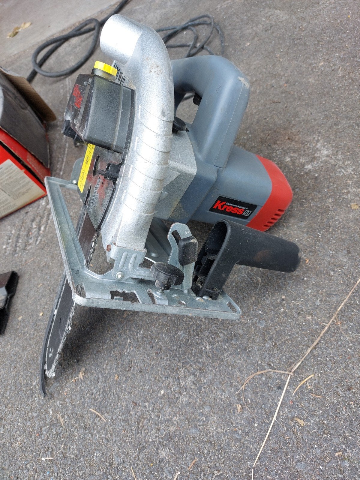 Cirkel/ketting zaagmachine Kress, Ophalen