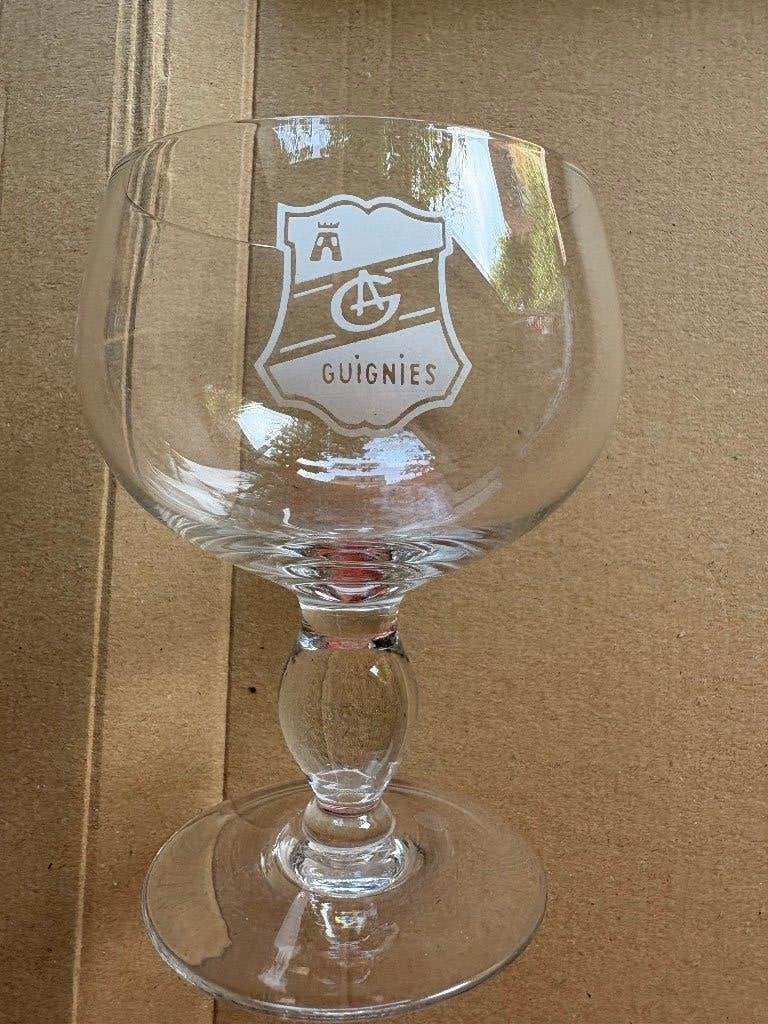 Guignies, Collections, Marques de bière, Comme neuf, Verre ou Verres, Autres marques, Enlèvement ou Envoi