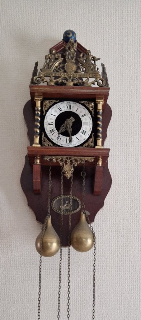Horloge frisonne murale avec poids, Enlèvement