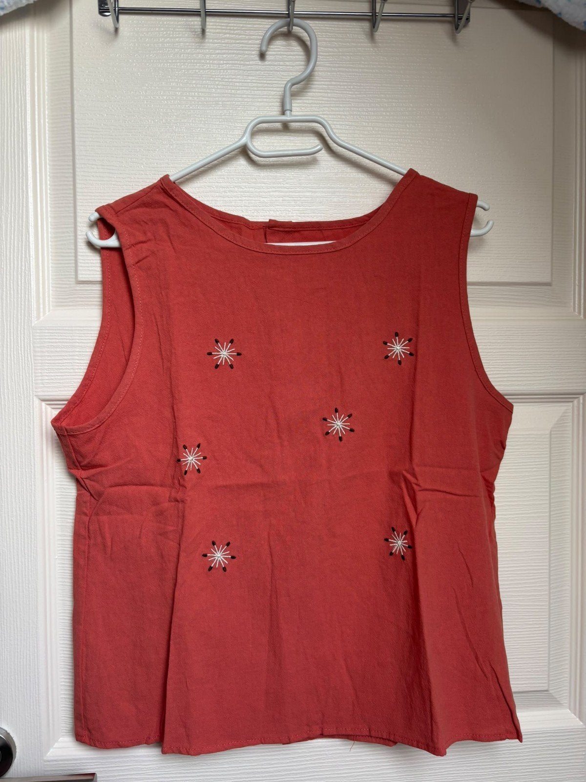 Mouwloze top met een knoopsluiting aan de achterkant., Kleding | Dames, Ophalen, Nieuw, Oranje, Maat 36 (S)