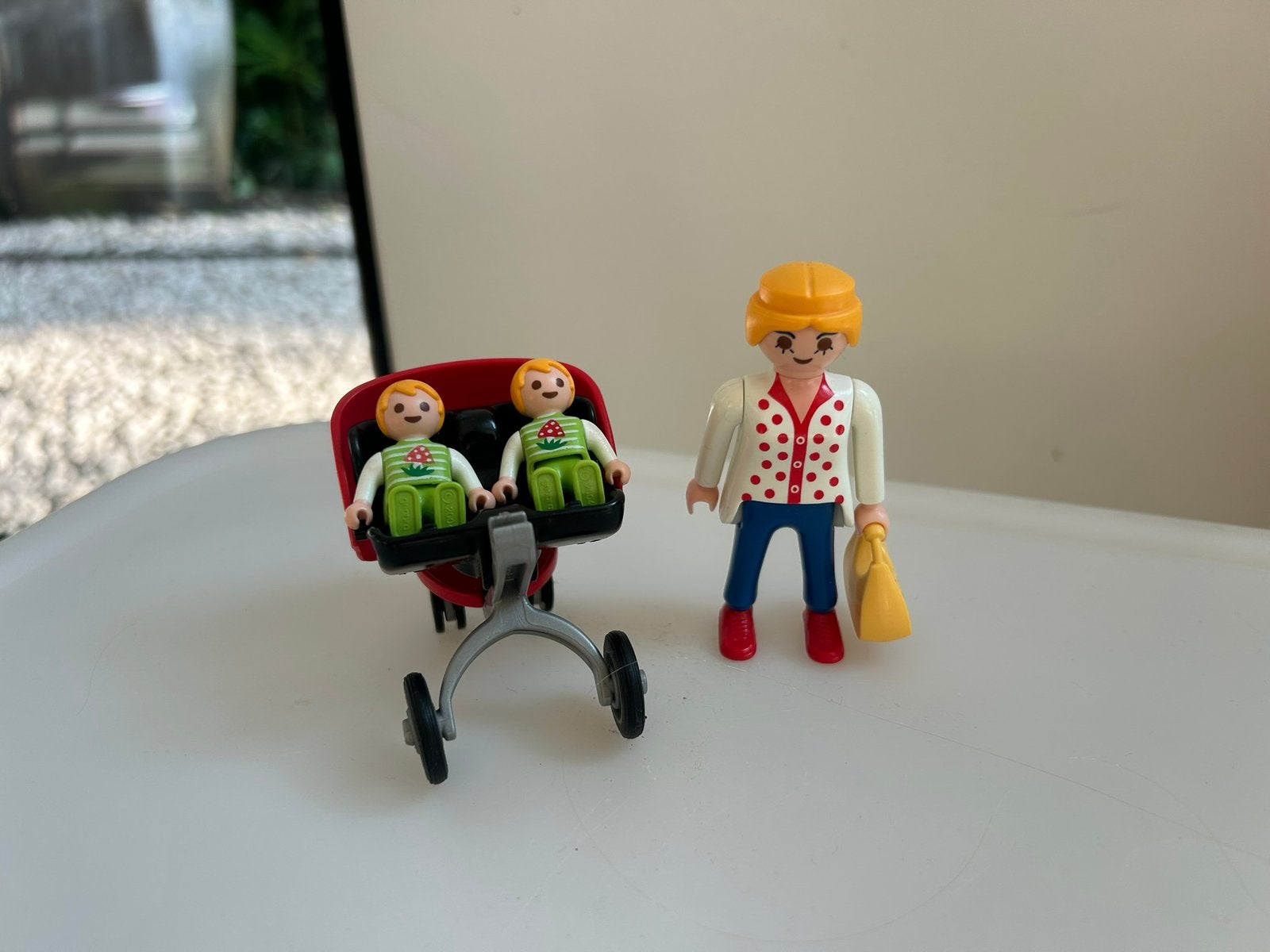 Playmobil City Life "Mother with Twin Stroller" (Set 5573), Kinderen en Baby's, Complete set, Ophalen of Verzenden, Zo goed als nieuw