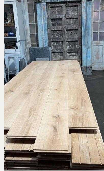PARQUET EN BOIS ; PARQUET EN CHÊNE FRANÇAIS MASSIF DE 130 M2, Enlèvement, Noir