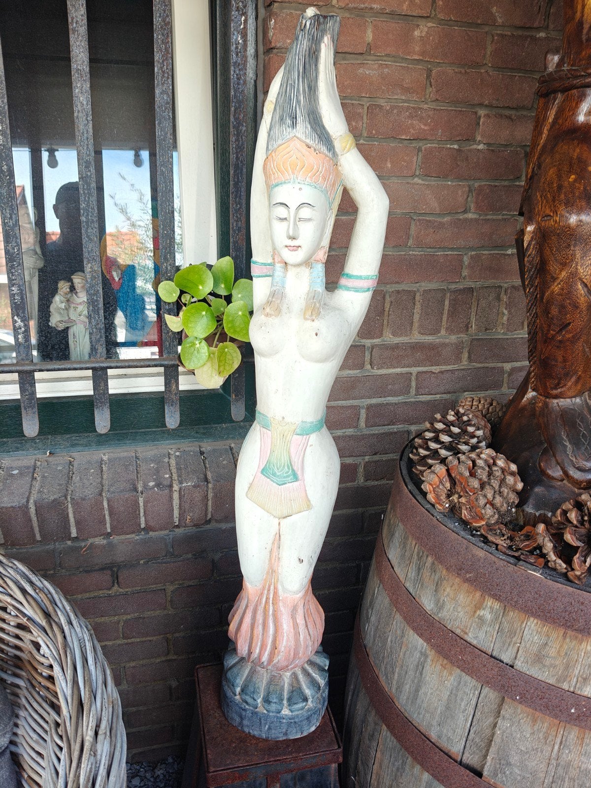 belle statue en bois massif, Enlèvement
