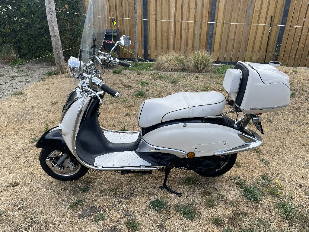 Znen Retroscooter, Ophalen