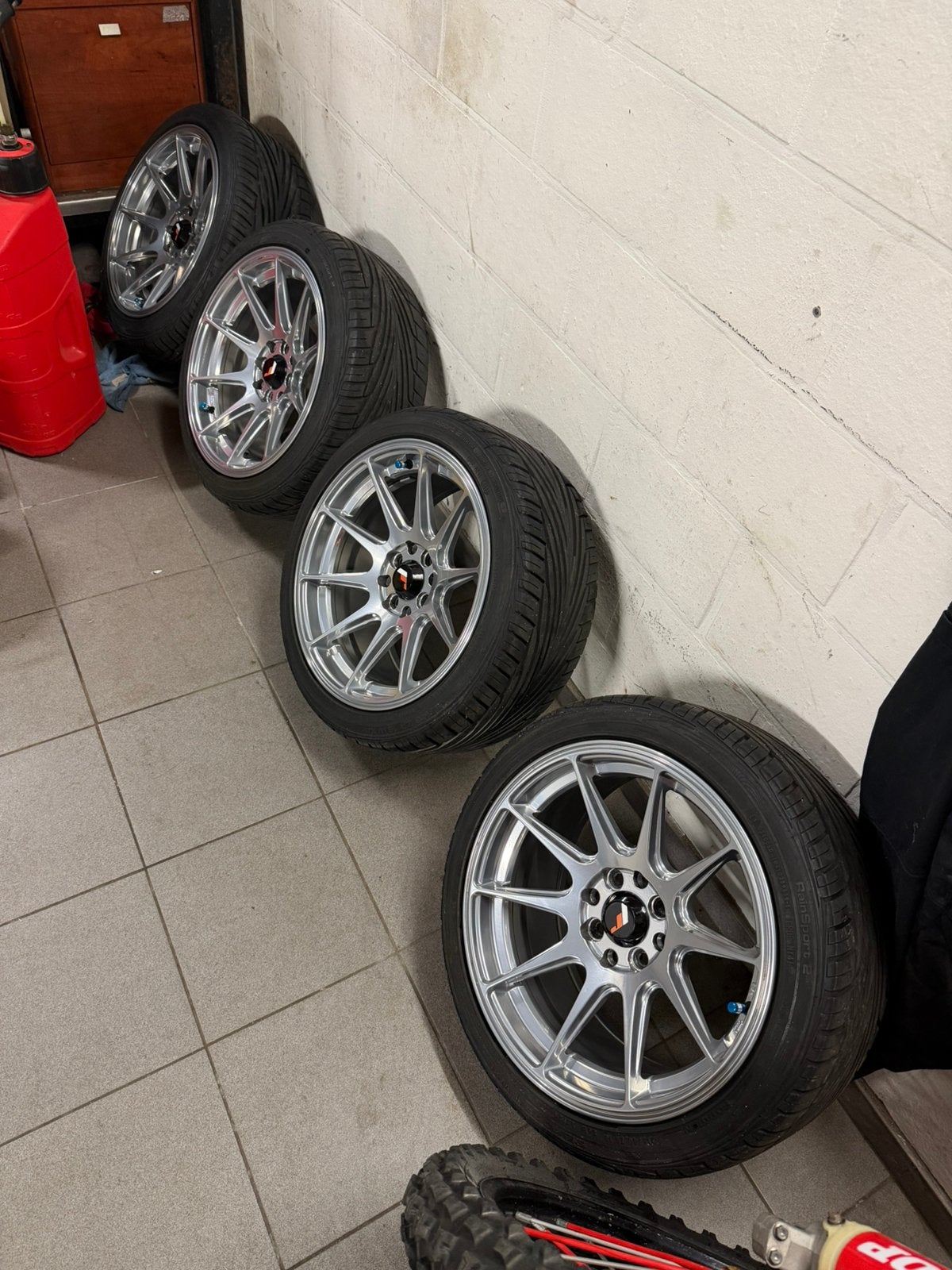 4x100 16 inch, Ophalen of Verzenden, 16 inch, Band(en)