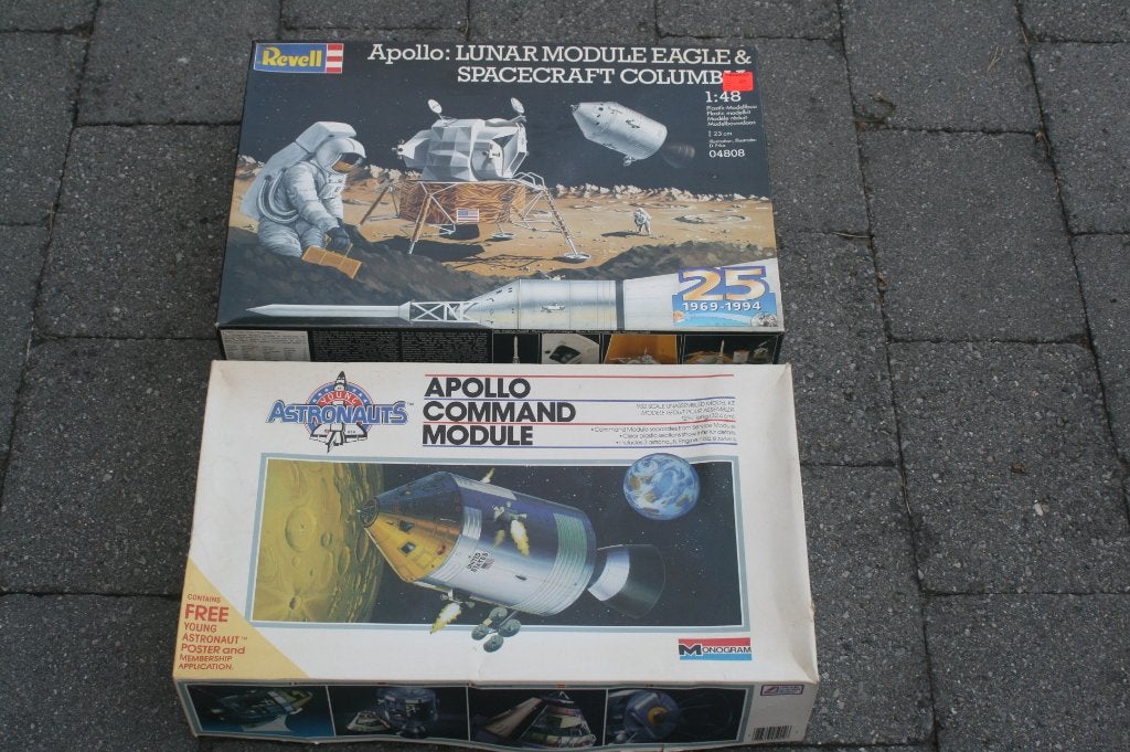 Revell Apollo 25 ans + module de commande Monogram Apollo, Hobby & Loisirs créatifs, Modélisme | Avions & Hélicoptères, Revell