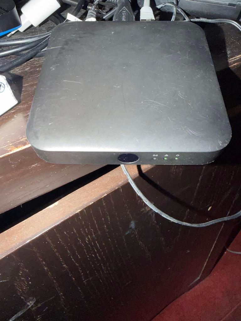 Tadaam tv box/inthernet modem, Enlèvement, Comme neuf
