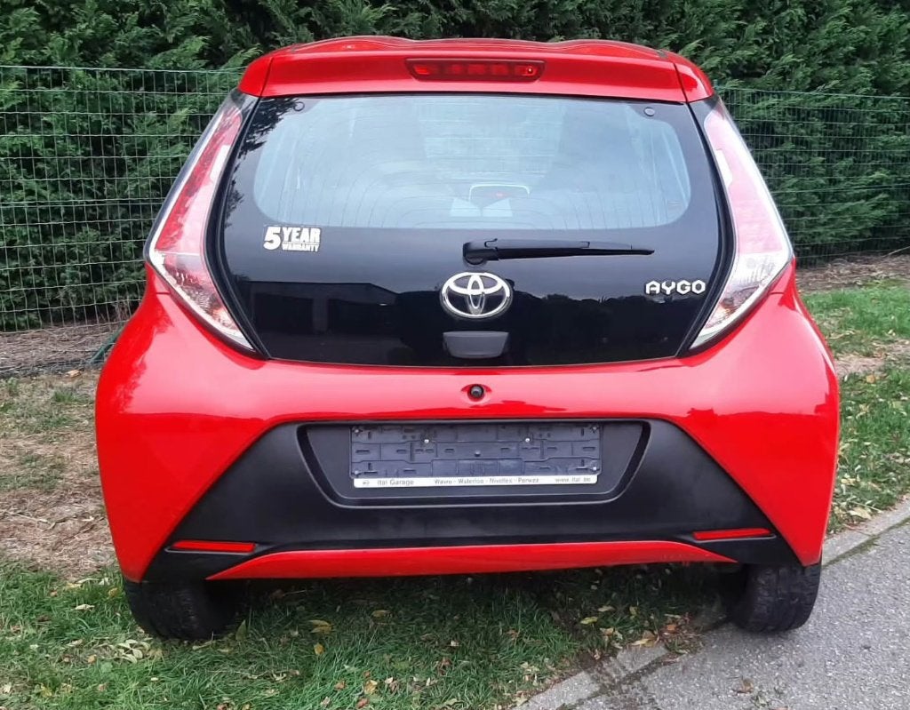 Toyota Aygo automaat 28150km Bijna nieuwstaat, Auto's, 4 zetels, Stof, Particulier, 3 cilinders