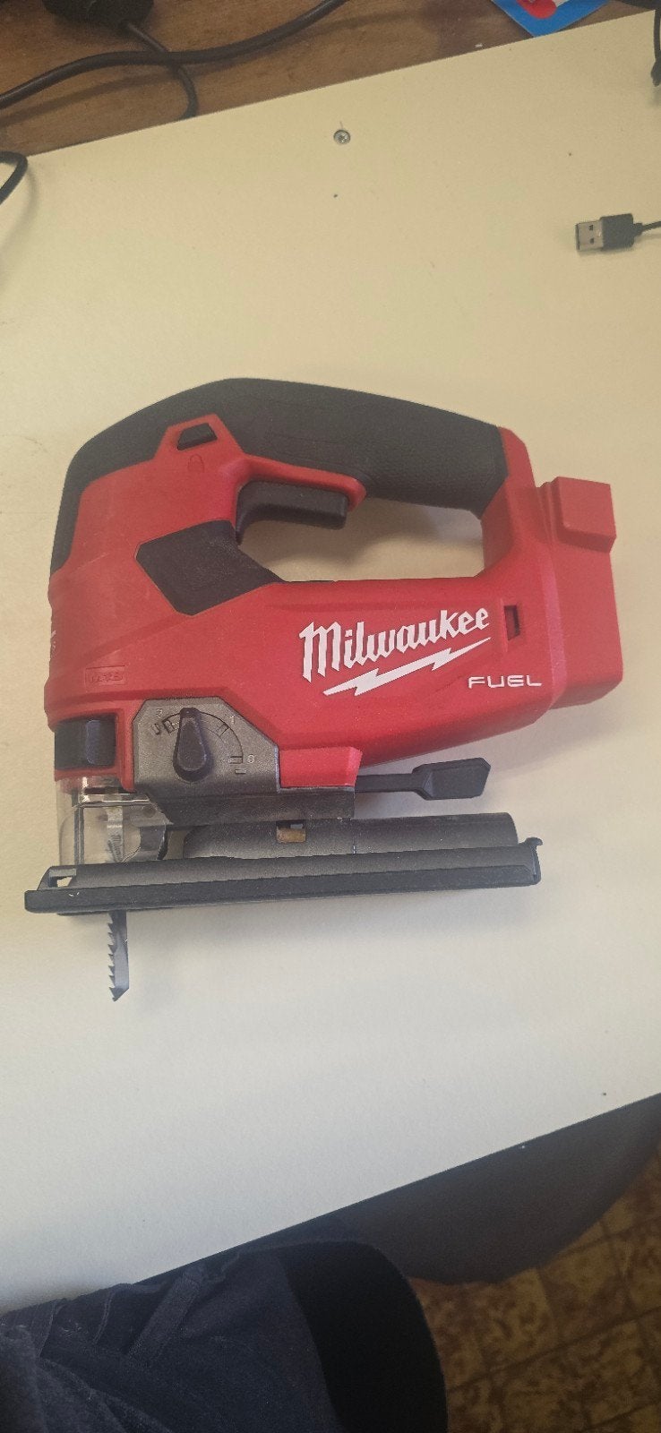 Milwaukee m18 fjs decoupeerzaag, Ophalen, Decoupeerzaag