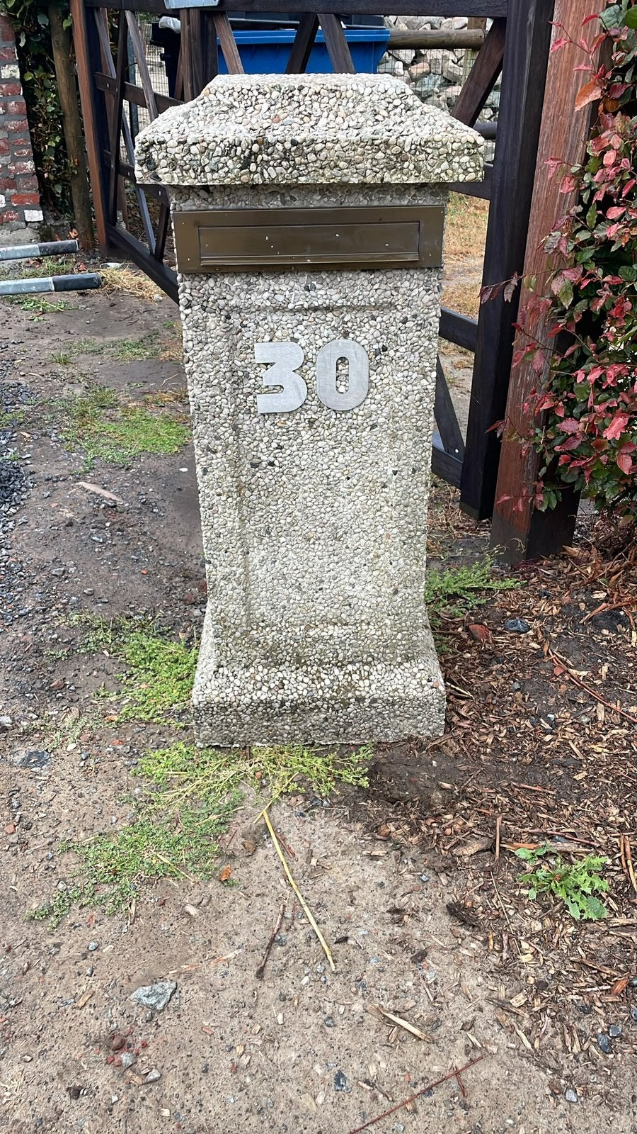 Betonnen brievenbus, Ophalen, Gebruikt, Beton, Staande brievenbus