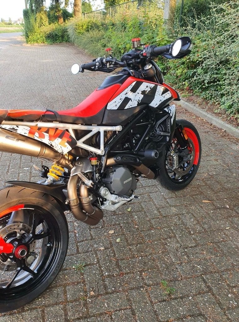 Ducati hypermotard 950 rve 2024, 2 cilinders, 950 cc, Motorrijbewijs A, Gebruikt