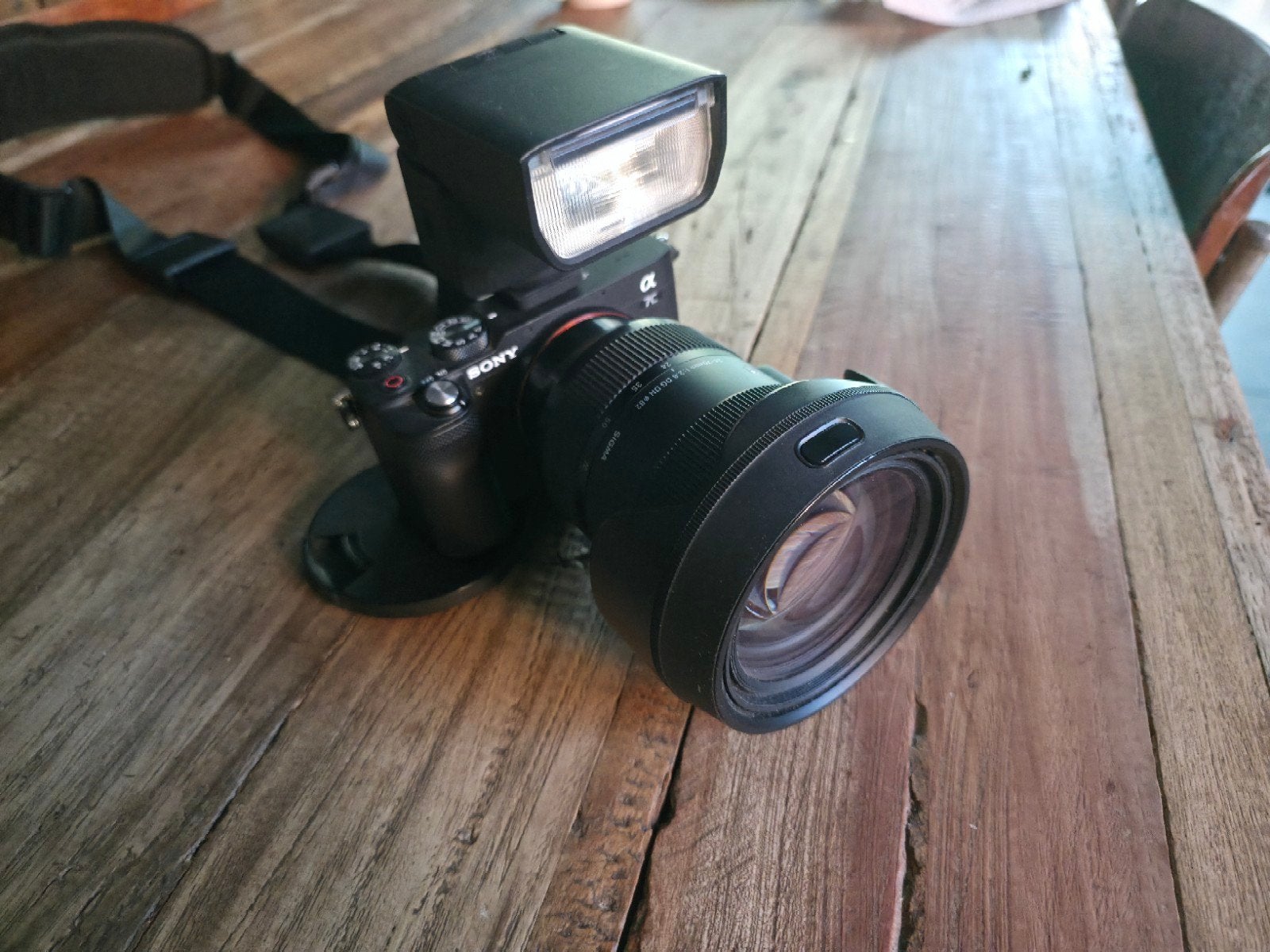 Sony A7C Full Frame + Sigma 24-70mm f/2.8 Art + flitser, Ophalen