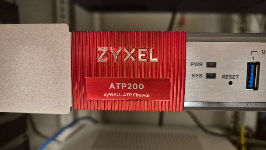 Firewall Zyxel ATP200 next generation, Computers en Software, Netwerk switches, Ophalen, Zo goed als nieuw