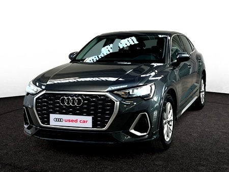 Audi Q3 Sportback Audi Q3 Sportback Business edition S line, Automaat, 124 g/km, Diesel, SUV of Terreinwagen