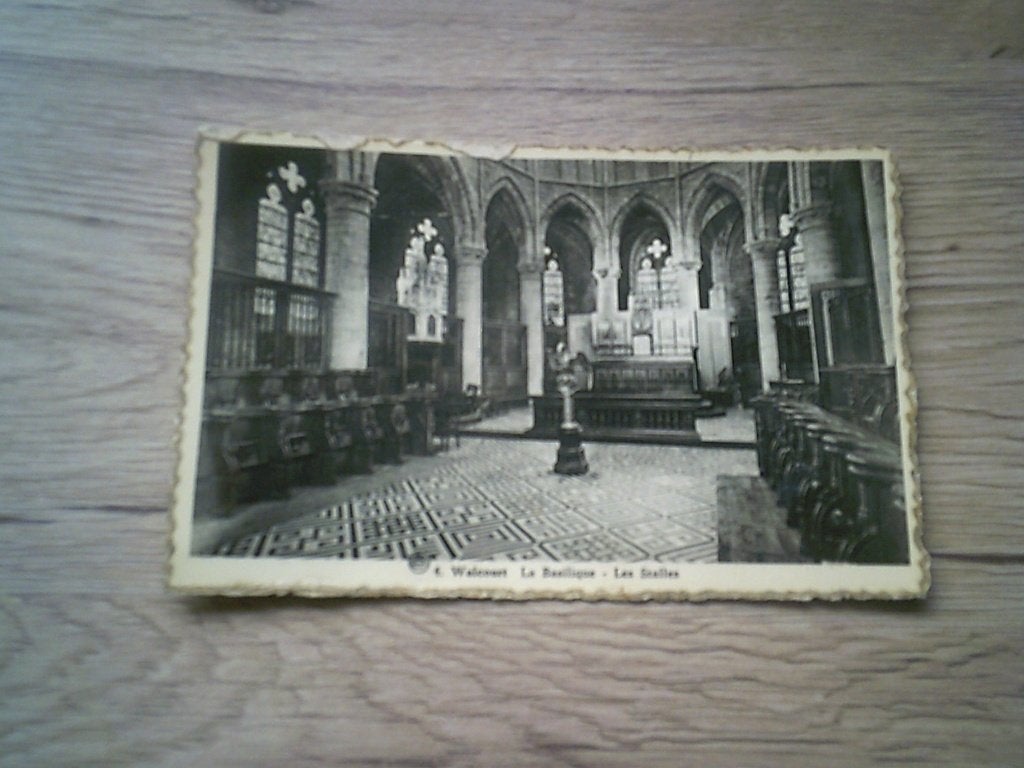 WALCOURT: N 4 - La Basilique - Les Stalles, Collections, Enlèvement ou Envoi, 1920 à 1940, Affranchie, Namur