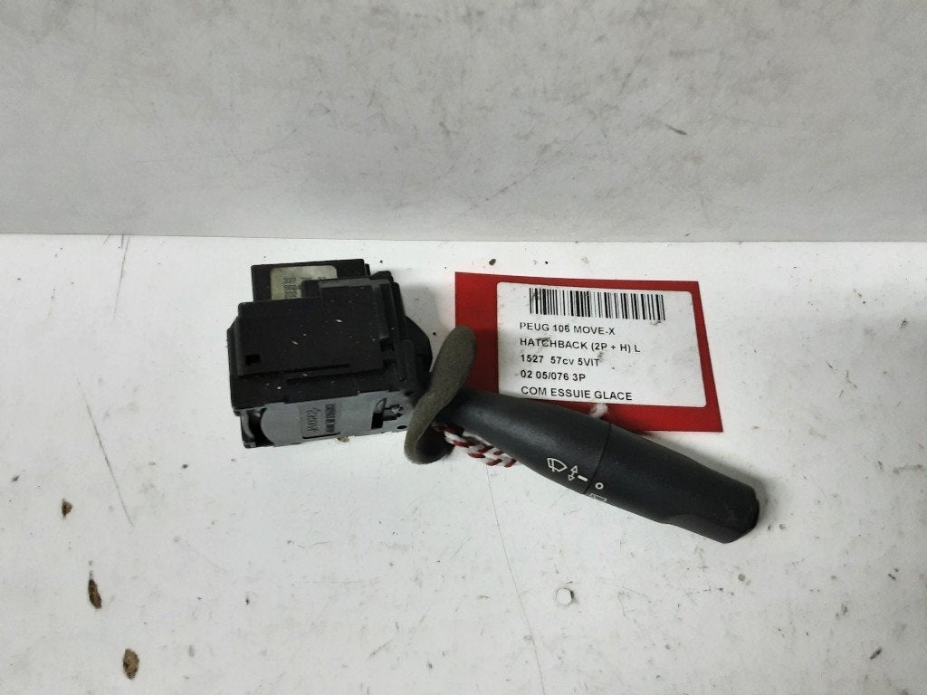 COMMODO ESSUIE-GLACE Peugeot 106 II (33779502), Autos : Pièces & Accessoires, Mevr. I. Hauben, Utilisé, Rue de l'Espoir 34 34
4030  GRIVEGNÉE, BE