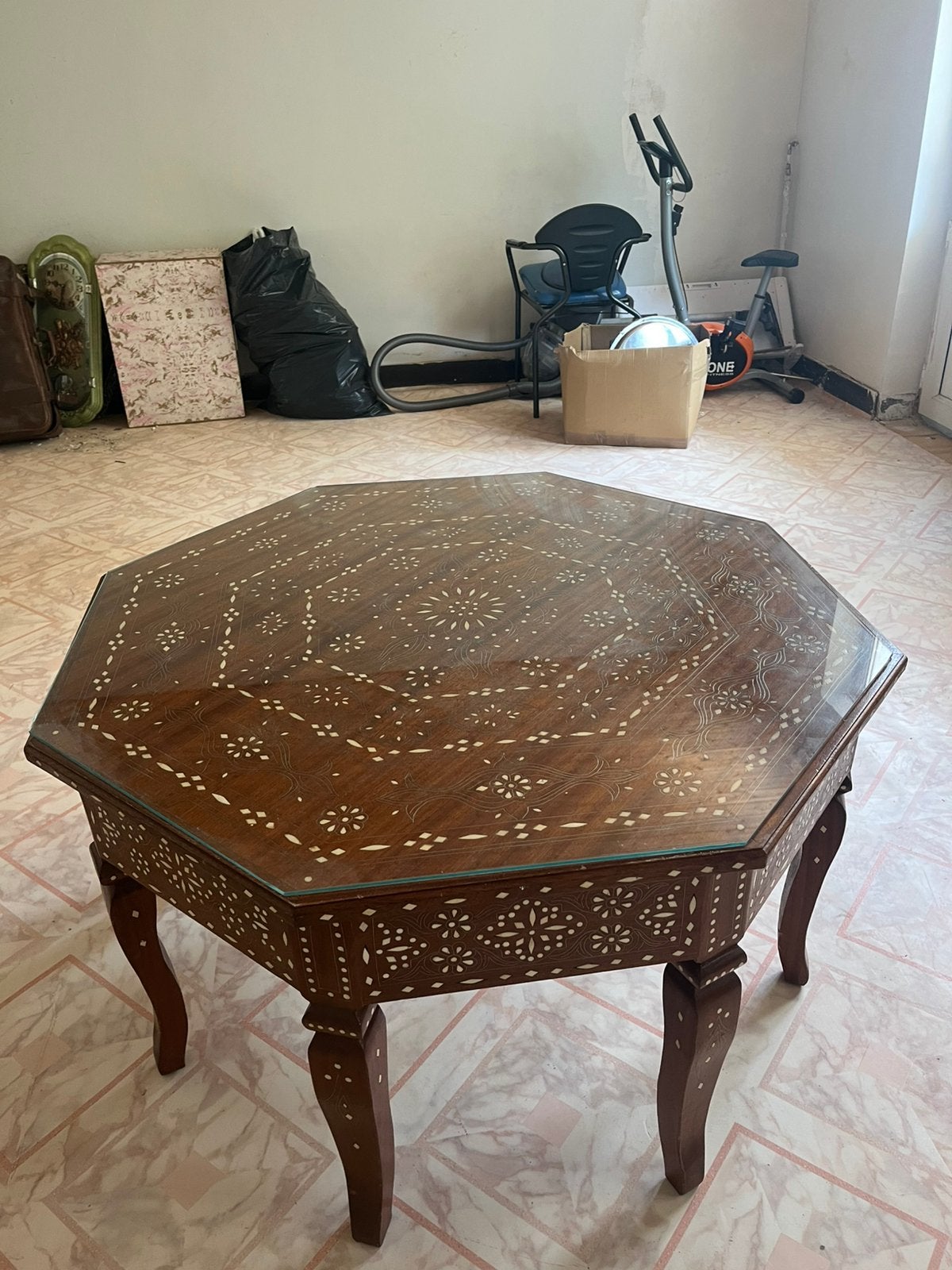 Ronde tafel - Marokkaans, Ophalen