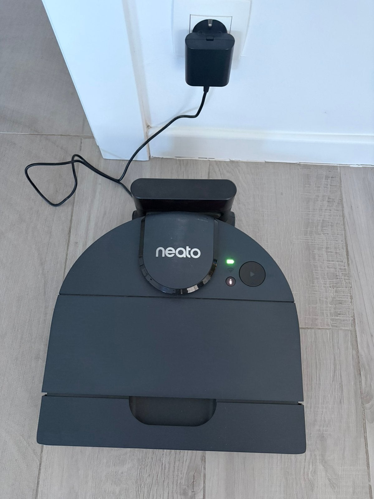Neato robotstofzuiger, Enlèvement, Comme neuf, Aspirateur robot, Neato