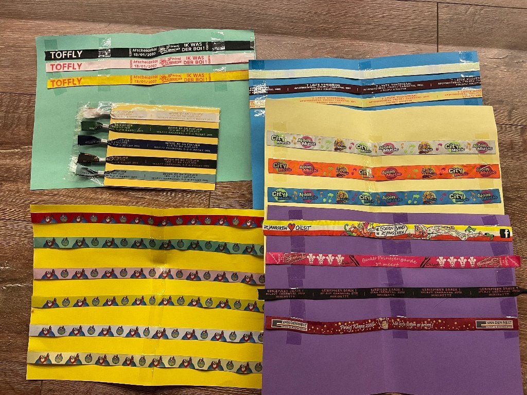 Carnaval Aalst polsbandjes, Verzamelen, Ophalen of Verzenden, Zo goed als nieuw