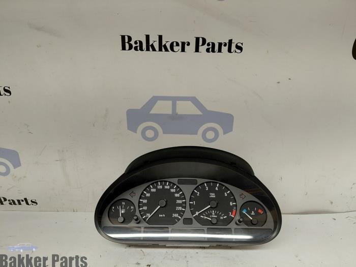 Compteur kilométrique KM d'un BMW 3-Serie, -, -, 3 mois de garantie, Utilisé