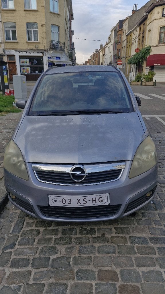Opel Zafira  essense vendre. 2.2. automatique.2007.prix.2500, Autos, 2198 cm³, Argent ou Gris, Achat, Cruise Control