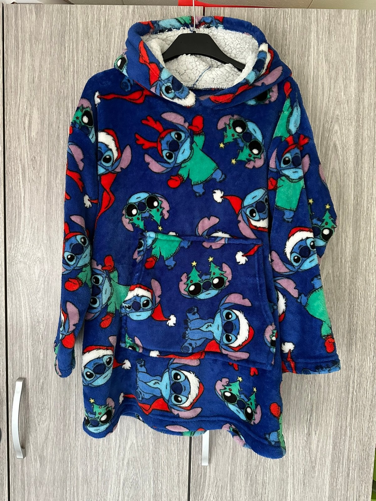 Hoodie Stich, Enfants & Bébés, Vêtements de bébé | Autre, Enlèvement, Comme neuf