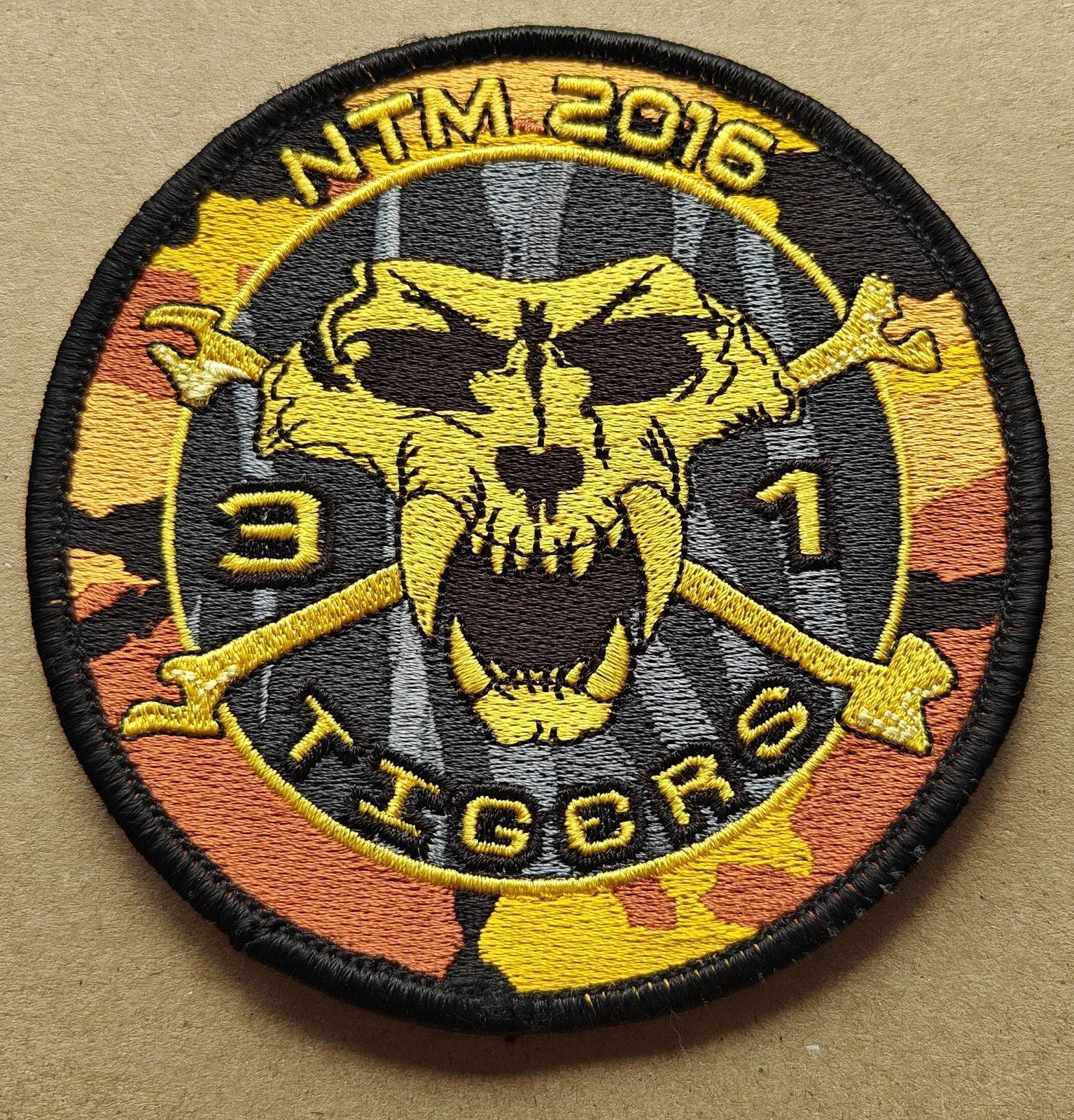 31 SQN Tigers Kleine Brogel NTM 2016, Verzamelen, Ophalen of Verzenden, Luchtmacht, Embleem of Badge