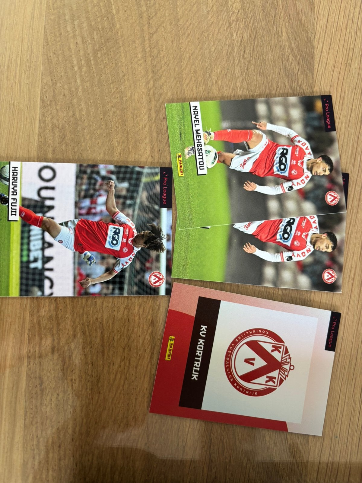 Panini voetbalkaarten jupiler pro league 2024/25 Kv Kortrijk, Enlèvement, Neuf, Cartes de joueur